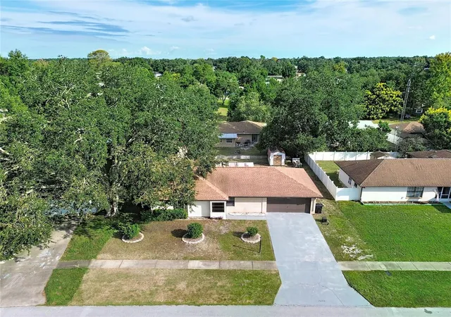 Photo 4 of Single family home for sale at 15120 SW 35th Circle, Ocala, FL 34473 | MLS# OM728799 | Listing updated on 2026-09-29