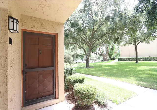 4th image of 812 Park Lake Cir #7, Maitland, FL 32751 | MLS# O6426486