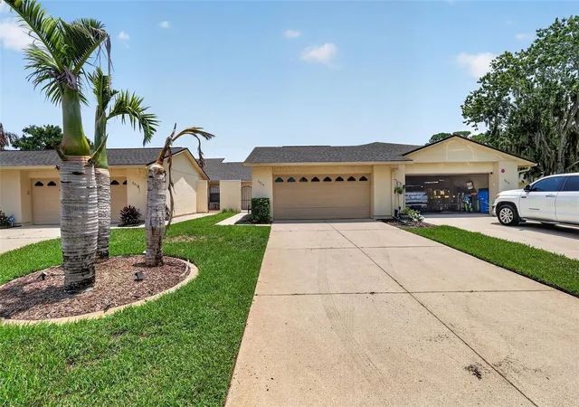 5th image of 2214 Cypress Cove Dr #4, Tavares, FL 32778 | MLS# G5115301