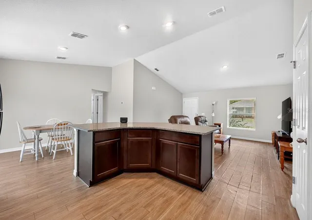 Photo 3 of Single family home for sale at 3 Karanda Ct, Palm Coast, FL 32164 | MLS# V4950299 | Listing updated on 2026-09-21