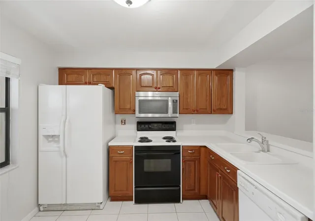5th image of 3399 Mermoor Dr #105, Palm Harbor, FL 34685 | MLS# TB8530794