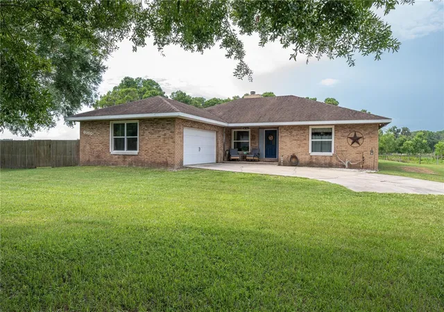 Photo 1 of Single family home for sale at 1755 Beth Ln, Winter Haven, FL 33880 | MLS# P4939360 | Listing updated on 2026-07-24