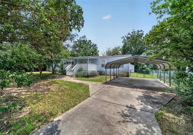 Photo 2 of Sale Pending at 14085 Se 59th Court, Summerfield, FL 34491 | MLS# OM728809 | Listing updated on 2026-07-31