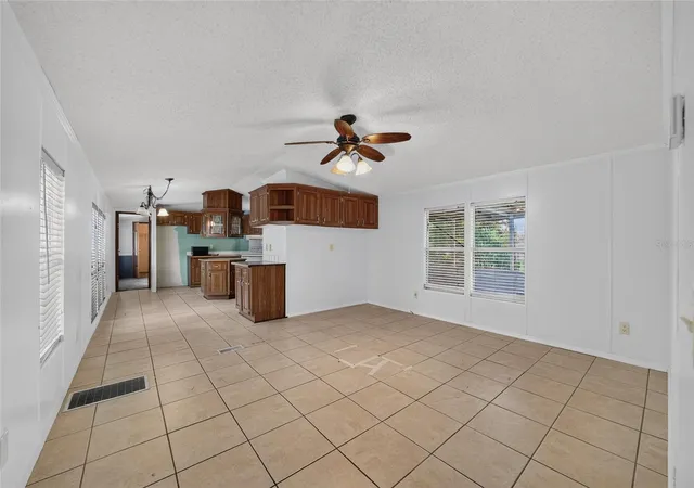 Photo 3 of Sale Pending at 14085 Se 59th Court, Summerfield, FL 34491 | MLS# OM728809 | Listing updated on 2026-07-31