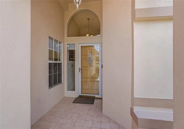 Photo 3 of Single family home for sale at 1063 Dartford Dr, Tarpon Springs, FL 34688 | MLS# W7887804 | Listing updated on 2026-10-08