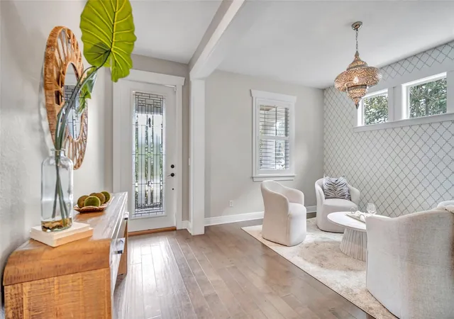 Photo 4 of Single family home for sale at 3615 W Renellie Cir, Tampa, FL 33629 | MLS# TB8530800 | Listing updated on 2026-10-07