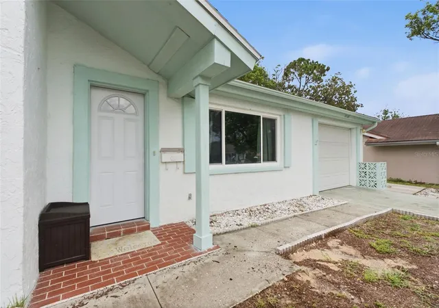 Photo 4 of Single family home for sale at 12305 Partridge Hl Row, Hudson, FL 34667 | MLS# TB8530805 | Listing updated on 2026-10-06