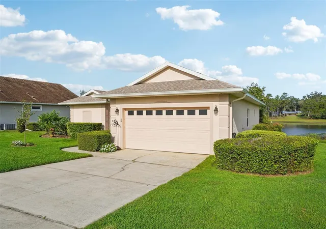Photo 3 of Single family home for sale at 81 Fairway Cir, Umatilla, FL 32784 | MLS# G5115306 | Listing updated on 2026-09-20