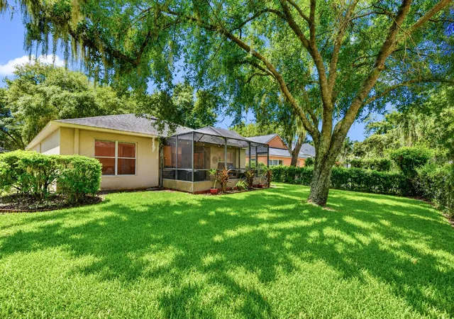 Photo 2 of Single family home for sale at 6209 Gannetdale Dr, Lithia, FL 33547 | MLS# TB8530807 | Listing updated on 2026-09-30
