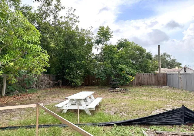Photo 4 of Land for sale at 2101 Rose St, Sarasota, FL 34239 | MLS# O6426525 | Listing updated on 2026-07-21
