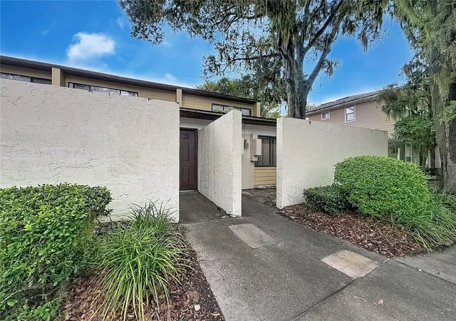 2nd image of 2508 Sw 35Th Pl #A6, Gainesville, FL 32608 | MLS# GC542088