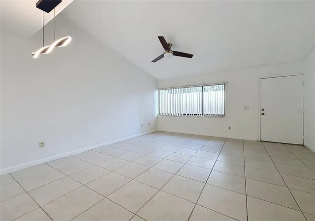 5th image of 2508 Sw 35Th Pl #A6, Gainesville, FL 32608 | MLS# GC542088
