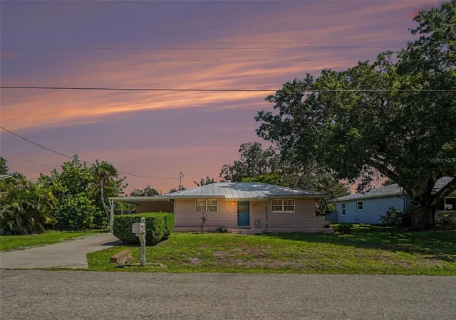 Single family home for sale at 3035 Hillview St, SARASOTA, FL 34239 | MLS# A4700500