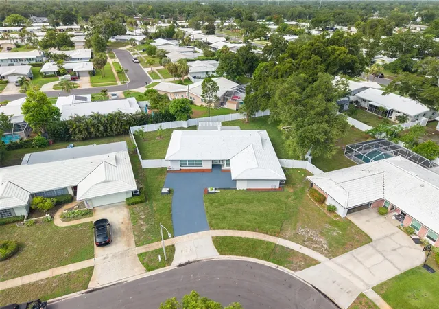 2nd image of 2065 Envoy Ct, Clearwater, FL 33764 | MLS# TB8530815