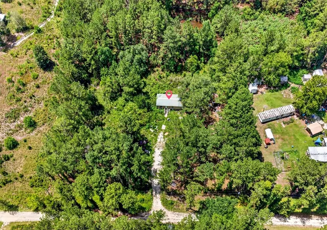 Photo 2 of Manufactured home for sale at 7320 Ne 137th Place, Citra, FL 32113 | MLS# OM728813 | Listing updated on 2026-07-29