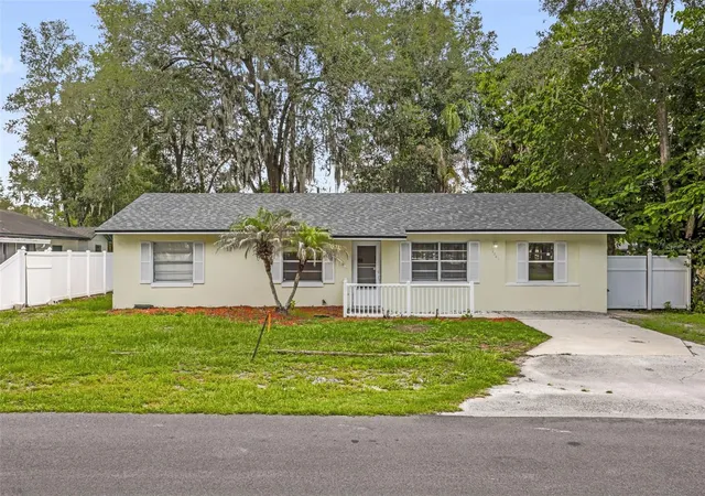 1st image of 1349 E Wisconsin Ave, Deland, FL 32724 | MLS# O6426539