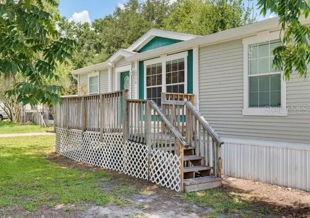 2nd image of 2516 Mobilaire Dr, Lutz, FL 33559 | MLS# TB8530826