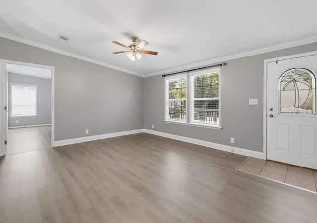 3rd image of 2516 Mobilaire Dr, Lutz, FL 33559 | MLS# TB8530826