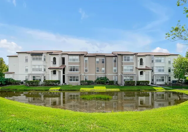 Photo 2 of Condo for sale at 5156 Conroy Rd #26, Orlando, FL 32811 | MLS# O6426554 | Listing updated on 2026-08-08