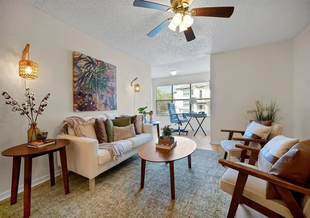 Listing Photo 4 - Condo for sale in building located at 5156 Conroy Rd, Orlando, FL 32811 - Unit #26