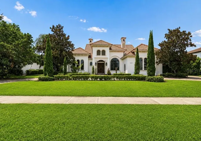 Photo 2 of Mansion for sale at 13250 Bellaria Cir, Windermere, FL 34786 | MLS# W7887812 | Listing updated on 2026-07-31