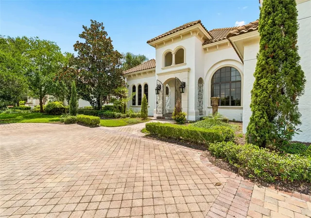 Photo 3 of Single family home for sale at 13250 Bellaria Cir, Windermere, FL 34786 | MLS# W7887812 | Listing updated on 2026-07-31