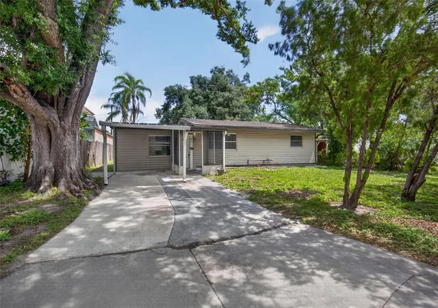 Photo 3 of Single family home for sale at 3615 W Rogers Ave, Tampa, FL 33611 | MLS# TB8530840 | Listing updated on 2026-10-07