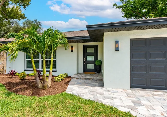 Photo 3 of Sale Pending at 1967 Castille Dr, Dunedin, FL 34698 | MLS# TB8530842 | Listing updated on 2026-10-06