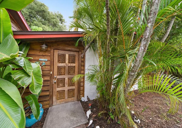 Photo 1 of Single family home for sale at 4102 Royal Palm Ave, Sarasota, FL 34234 | MLS# A4700511 | Listing updated on 2026-09-12