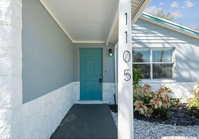 2nd image of 1105 58th St S, Gulfport, FL 33707 | MLS# A4700515