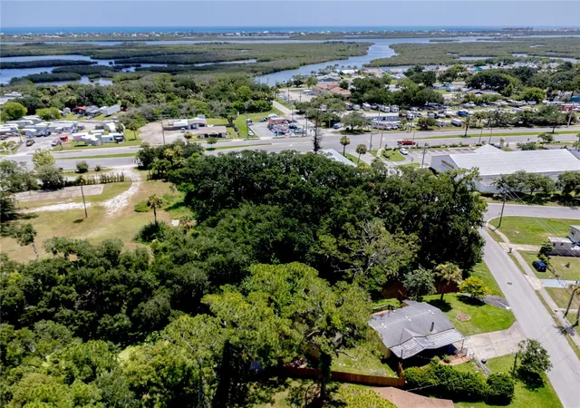 Photo 3 of Manufactured home for sale at 120 Niver St, Port Orange, FL 32127 | MLS# O6426562 | Listing updated on 2026-09-23