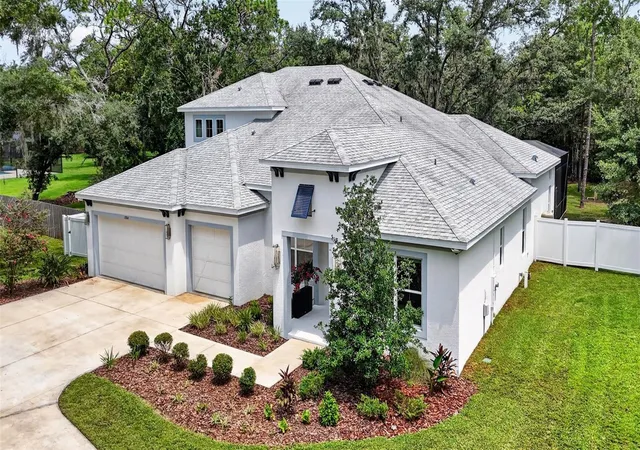 Photo 2 of Single family home for sale at 2304 Clement Rd, Lutz, FL 33549 | MLS# TB8530857 | Listing updated on 2026-09-25