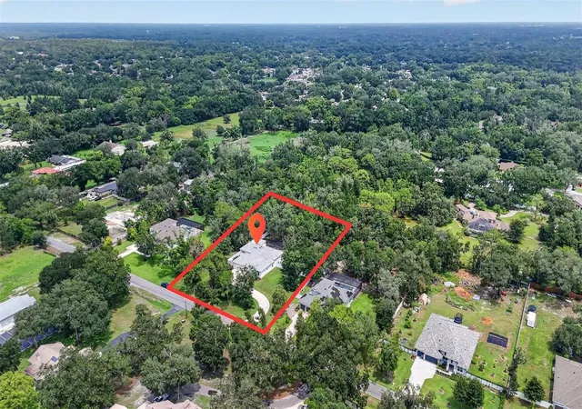 Photo 4 of Single family home for sale at 2304 Clement Rd, Lutz, FL 33549 | MLS# TB8530857 | Listing updated on 2026-09-25