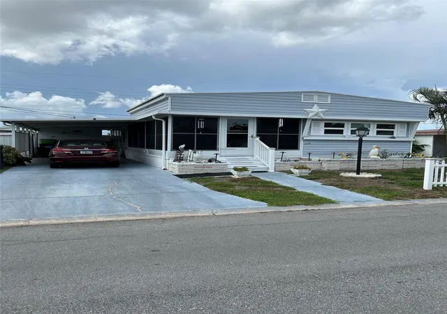 1st image of 607 50th Avenue Ter W, Bradenton, FL 34207 | MLS# A4700517