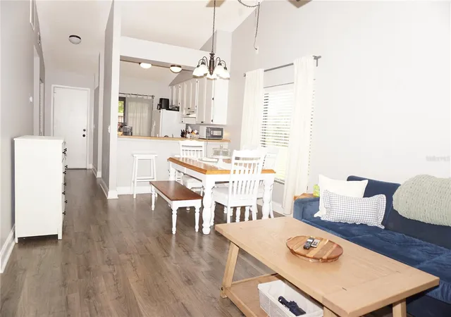 4th image of 7807 Amberlea Ct #7807, Temple Terrace, FL 33637 | MLS# TB8530862