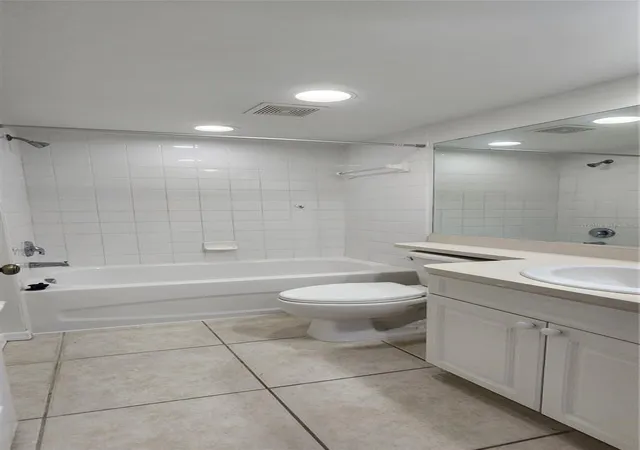 2nd image of 960 Starkey, LARGO, FL 33771