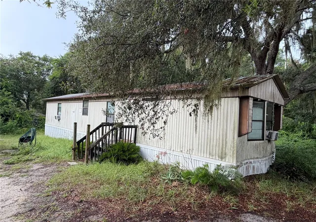 Photo 2 of Manufactured home for sale at 12788 Se 102nd Court, Belleview, FL 34420 | MLS# G5115321 | Listing updated on 2026-07-30