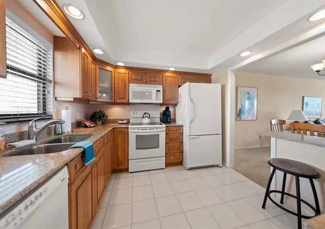 4th image of 1230 Gulf Blvd #403, Clearwater Beach, FL 33767 | MLS# TB8530872