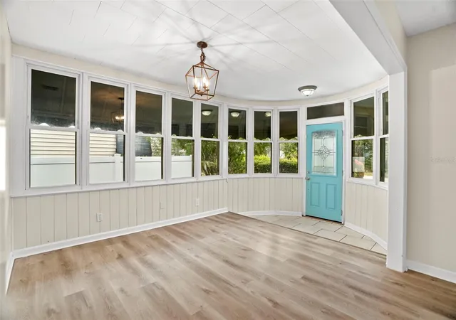 Photo 2 of Single family home for sale at 446 37th Avenue NE, Saint Petersburg, FL 33704 | MLS# O6426583 | Listing updated on 2026-08-26