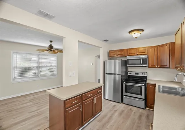 Photo 3 of Single family home for sale at 446 37th Avenue NE, Saint Petersburg, FL 33704 | MLS# O6426583 | Listing updated on 2026-08-26