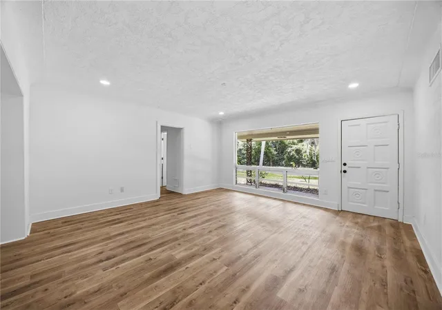 Photo 3 of Single family home for sale at 5430 Timberlane Rd, Lake Wales, FL 33898 | MLS# L4963629 | Listing updated on 2026-09-29