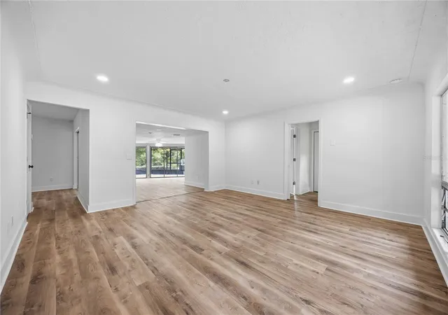 Photo 4 of Single family home for sale at 5430 Timberlane Rd, Lake Wales, FL 33898 | MLS# L4963629 | Listing updated on 2026-09-29