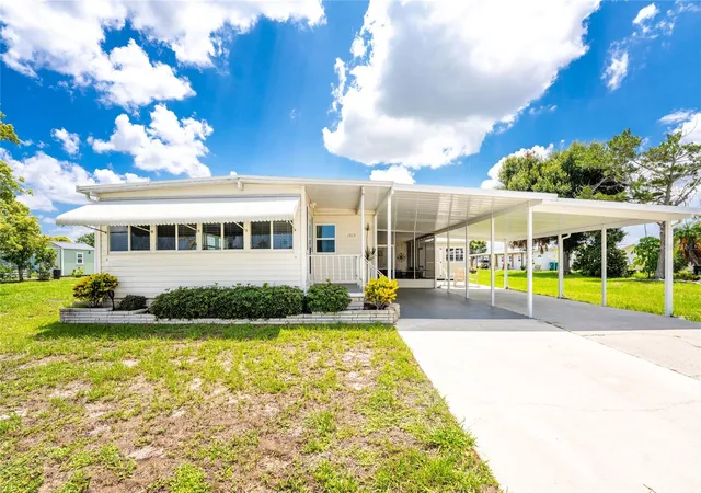 1st image of 1515 Sanderling Dr, Englewood, FL 34224 | MLS# D6148142