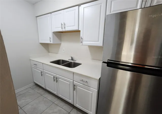 Photo 4 of Sale Pending at 5200 SE 31st Street #1-4, Ocala, FL 34480 | MLS# OM728832 | Listing updated on 2026-09-23