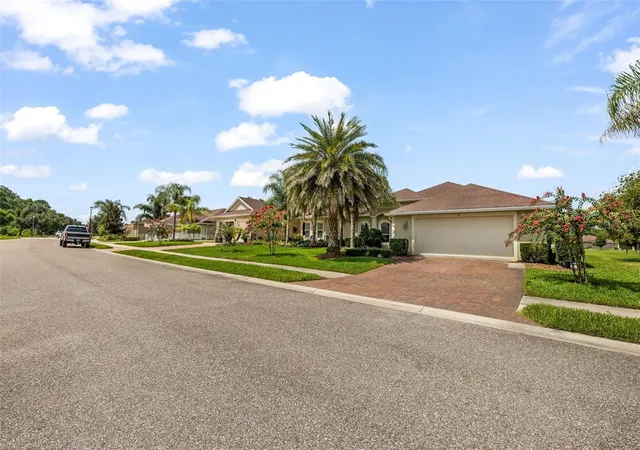 Photo 4 of Single family home for sale at 64 Arena Lake Dr, Palm Coast, FL 32137 | MLS# FC320081 | Listing updated on 2026-08-01