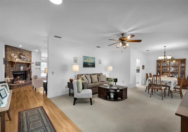 Photo 3 of Single family home for sale at 2045 SE 32nd Street, Ocala, FL 34471 | MLS# OM728835 | Listing updated on 2026-09-17