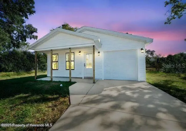 Photo 1 of Single family home for sale at 15176 Gonzo Rd, Brooksville, FL 34614 | MLS# W7887820 | Listing updated on 2026-10-16