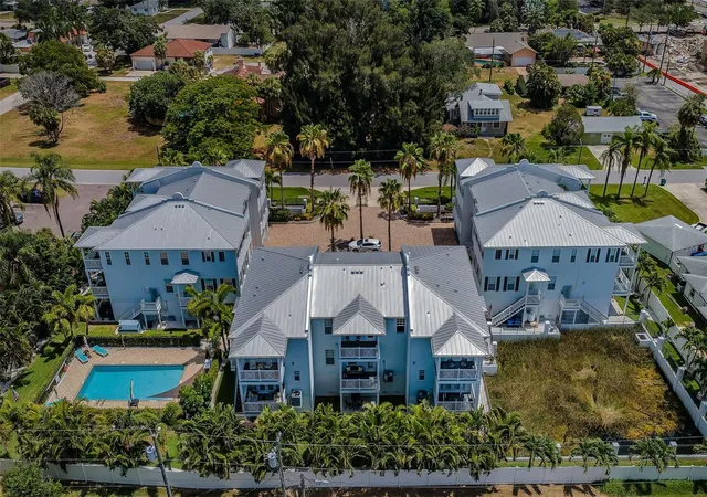 Photo 3 of Townhouse for sale at 7010 Grevilla Ave S, South Pasadena, FL 33707 | MLS# TB8530895 | Listing updated on 2026-09-14