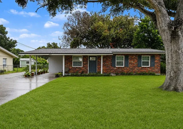 Photo 1 of Single family home for sale at 2508 Ave A Sw, Winter Haven, FL 33880 | MLS# TB8530904 | Listing updated on 2026-09-01