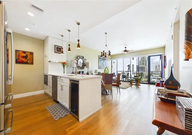 Photo 3 of Condo for sale at 199 Dali Blvd #1106, Saint Petersburg, FL 33701 | MLS# TB8530916 | Listing updated on 2026-09-03